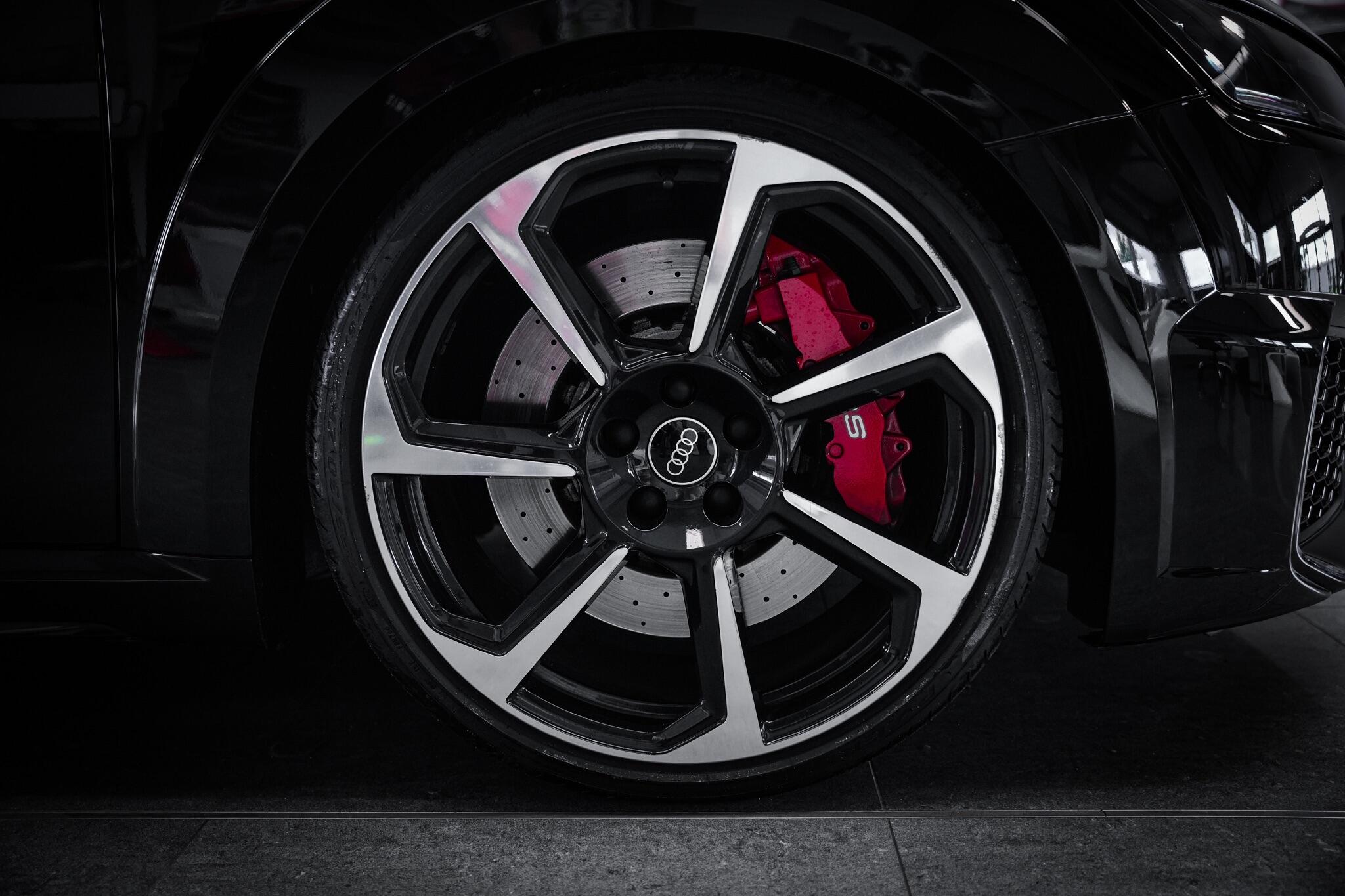 Audi TT RS view 28
