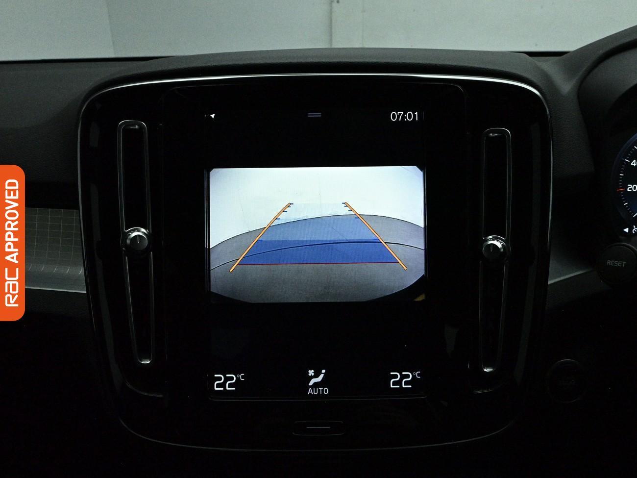Volvo XC40 view 18