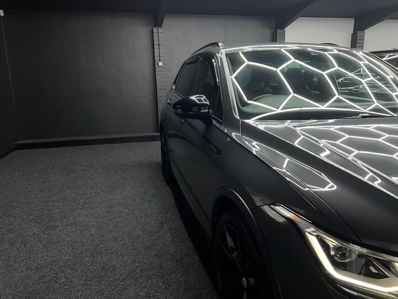 Volkswagen Tiguan view 19