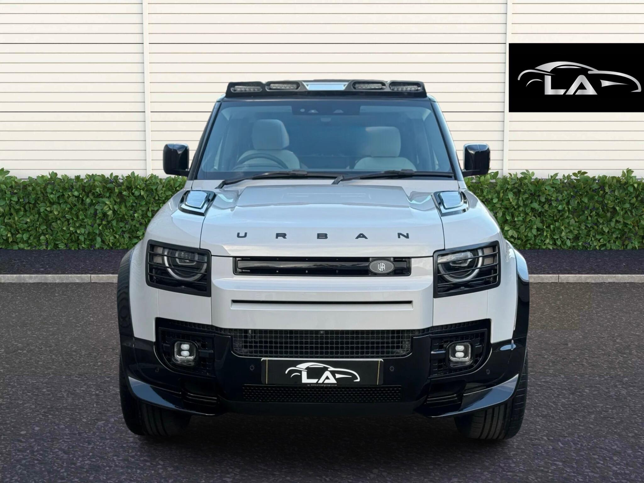Land Rover Defender view 4