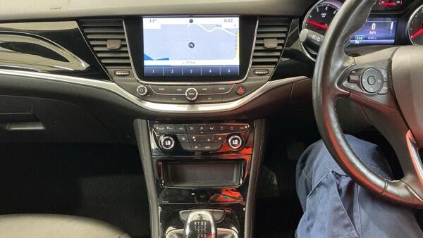 Vauxhall Astra view 9
