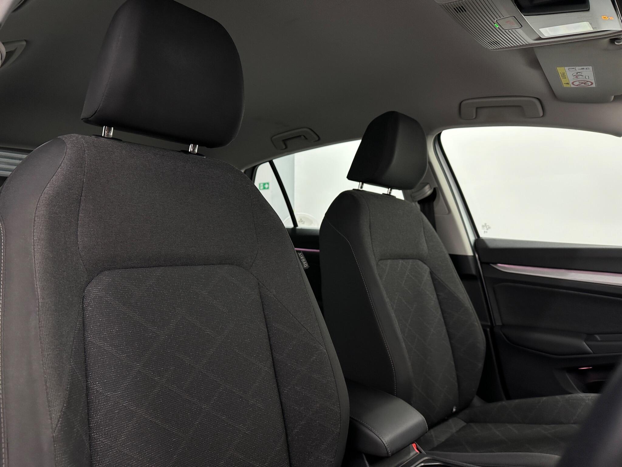 Volkswagen Golf view 33