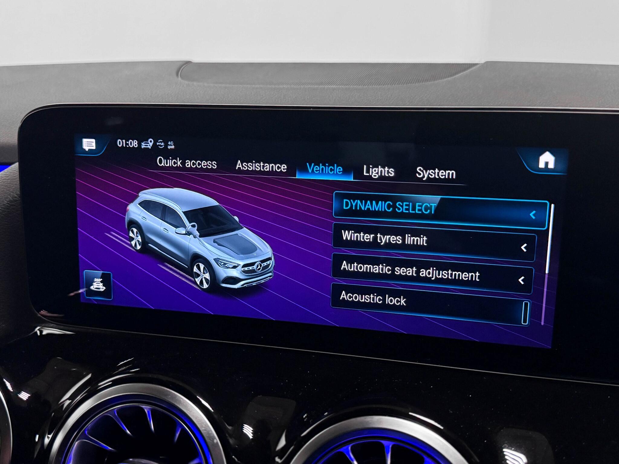 Mercedes-Benz Gla view 56