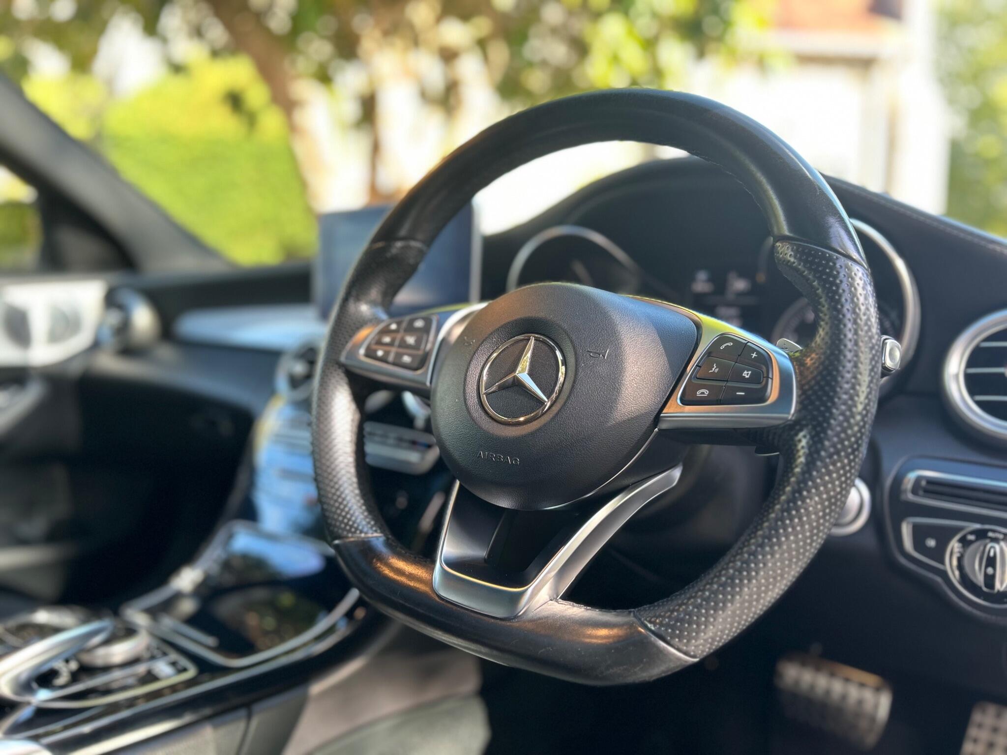 Mercedes-Benz C-Class view 33