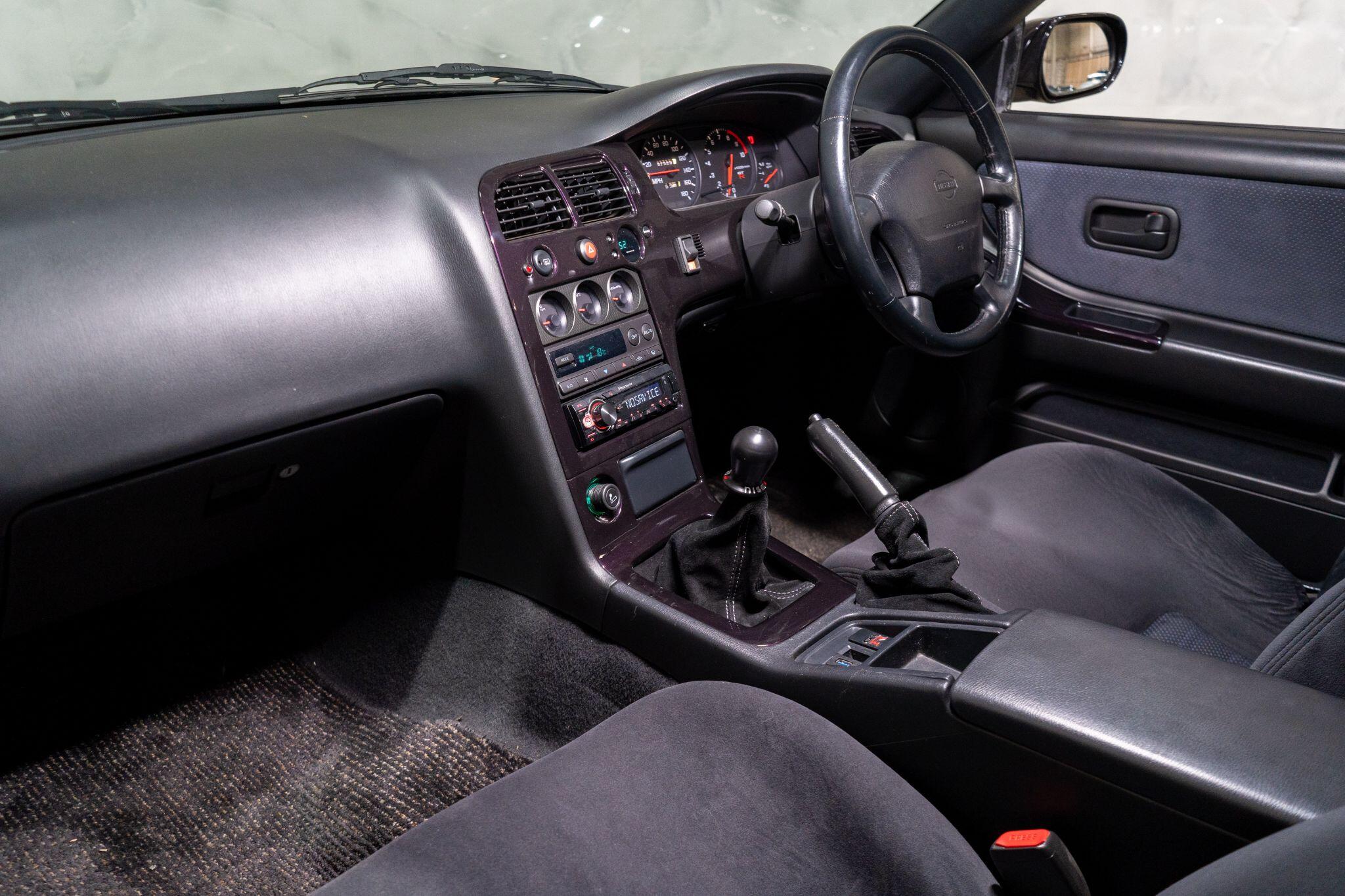 Nissan Skyline view 12