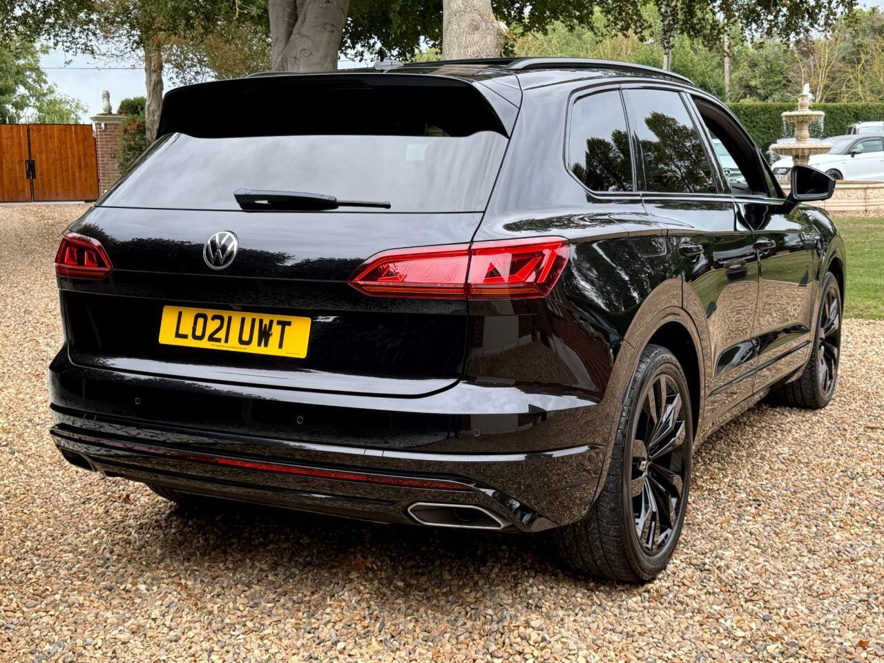 Volkswagen Touareg view 29