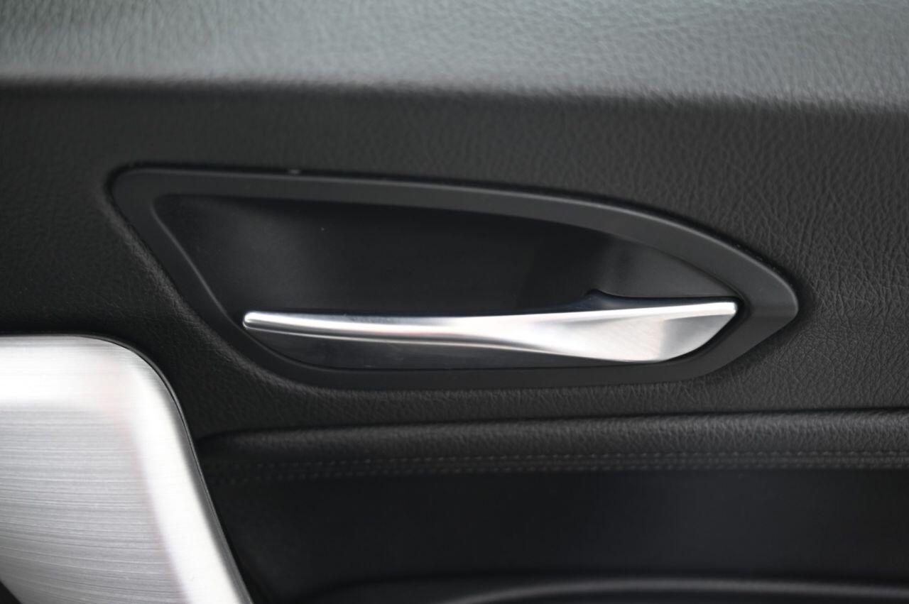 BMW 2 Series view 36