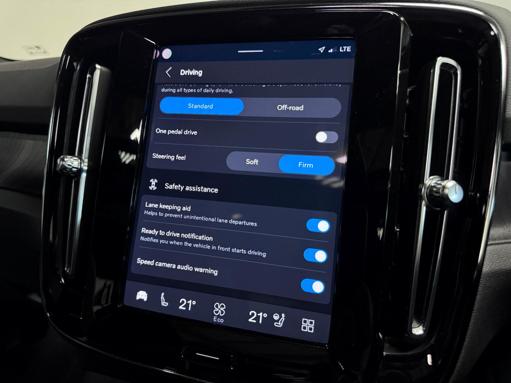Volvo XC40 view 42