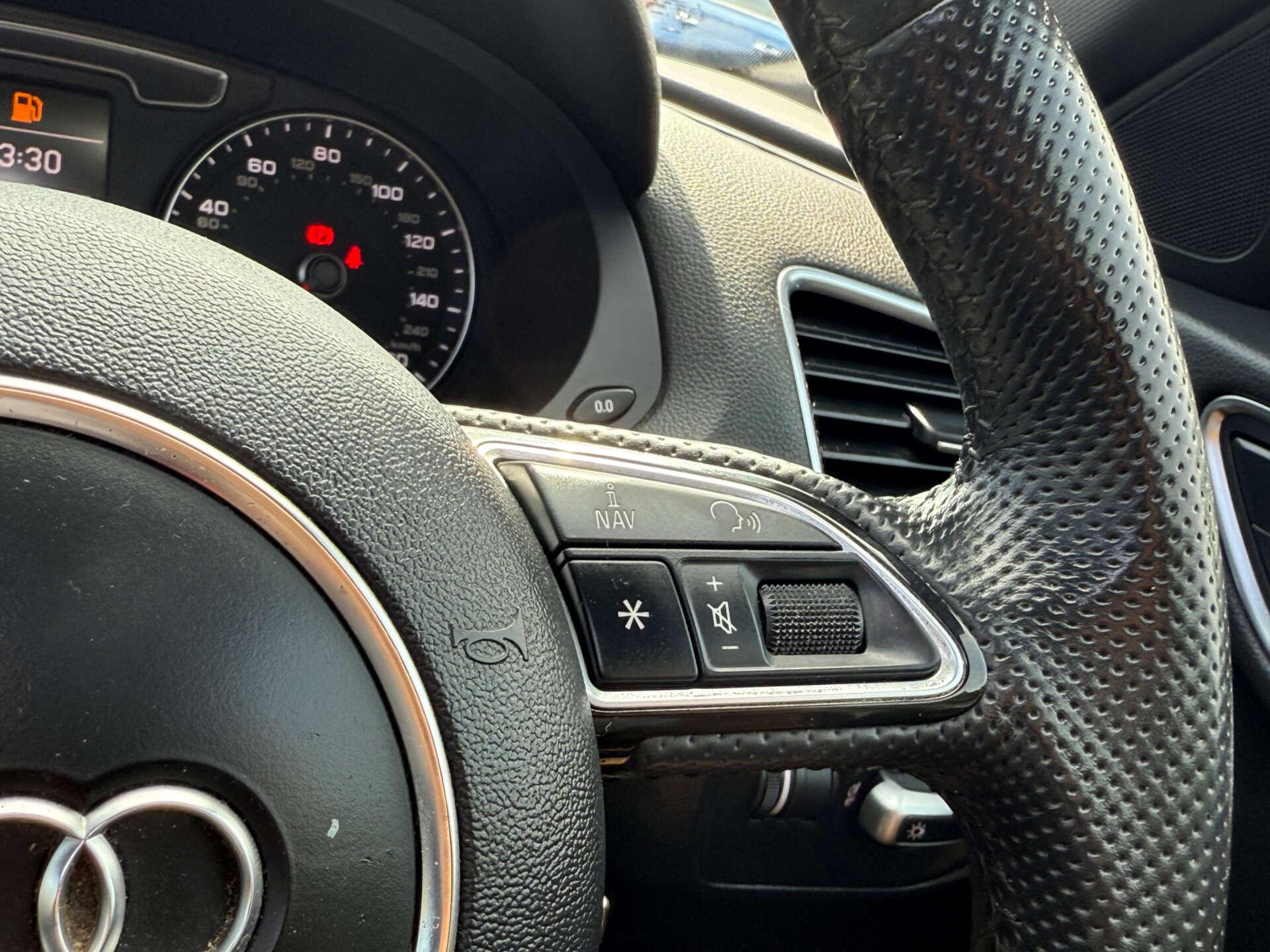 Audi Q3 view 47