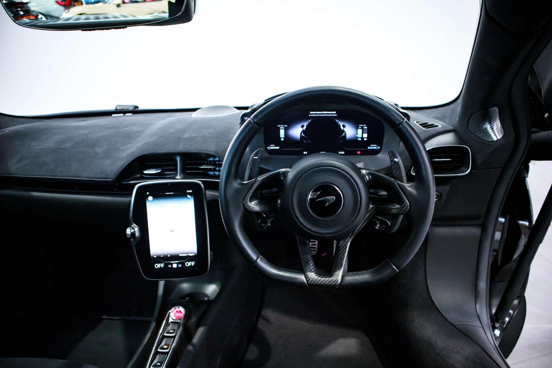 McLaren Artura view 21