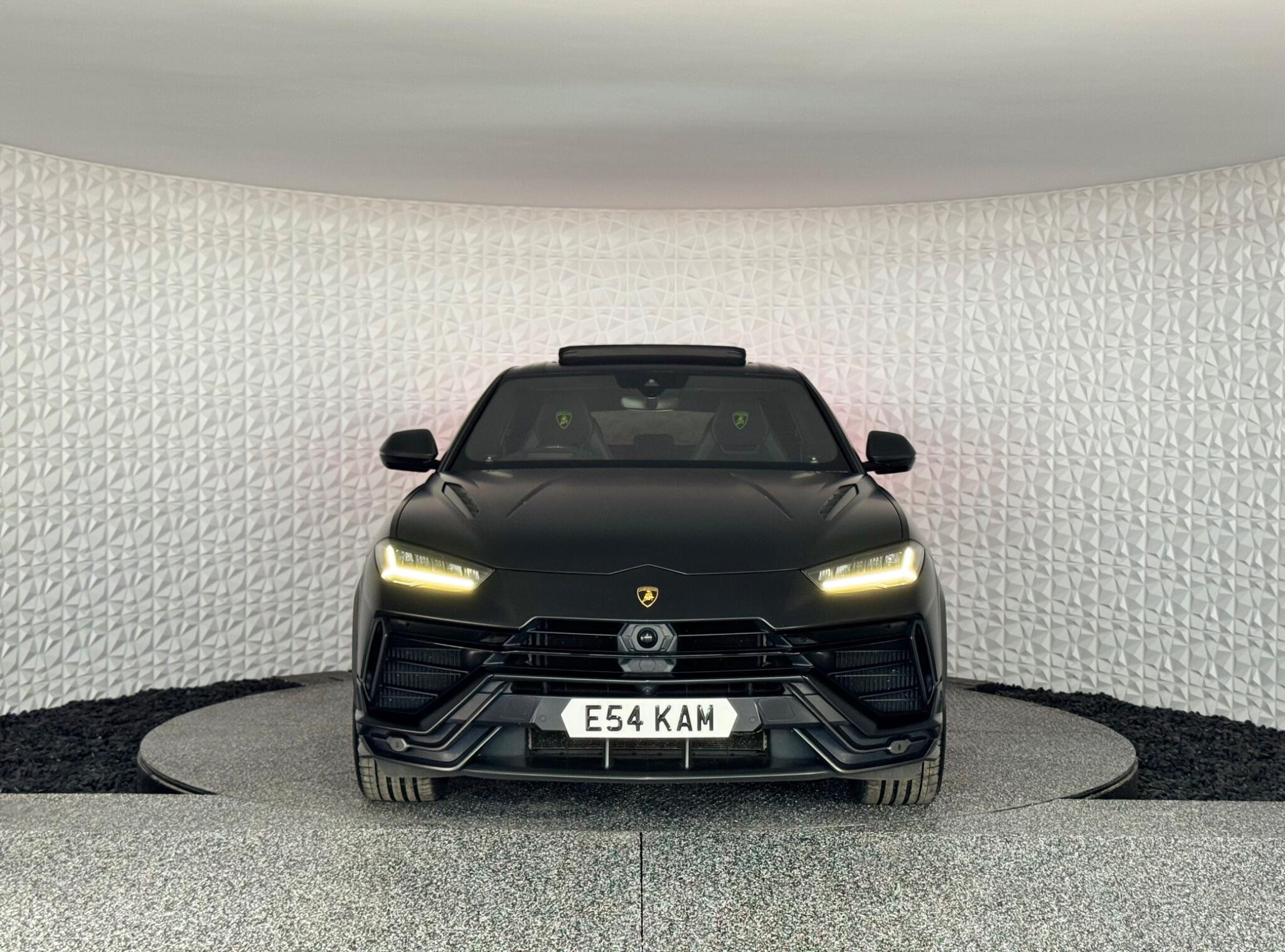 Lamborghini Urus view 22