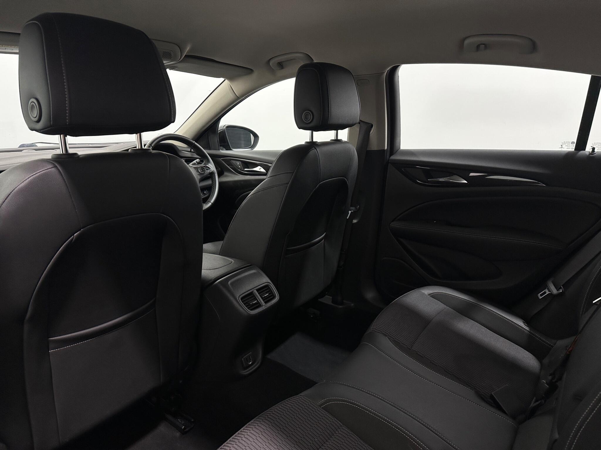 Vauxhall Insignia view 36