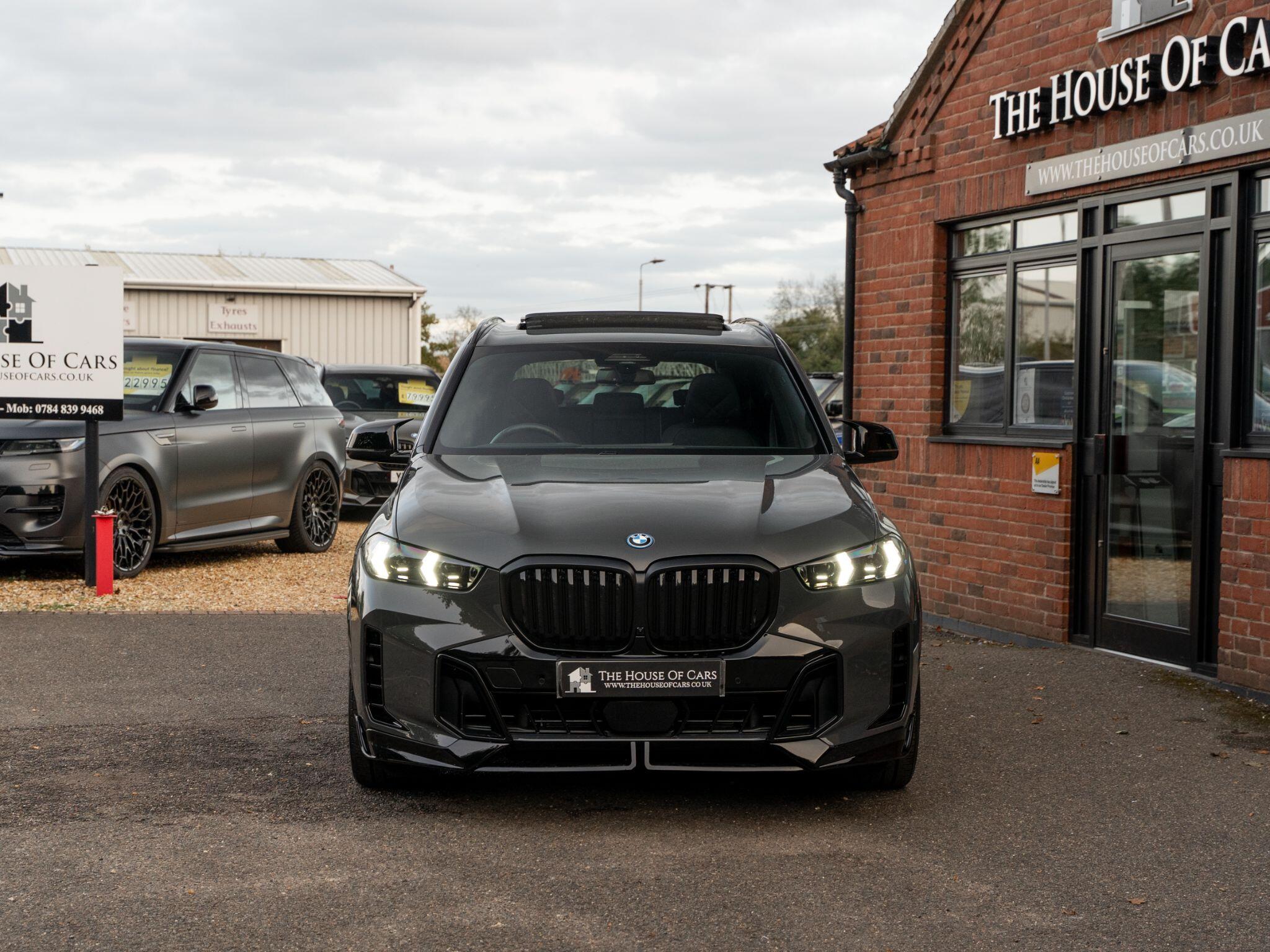 BMW X5 view 8