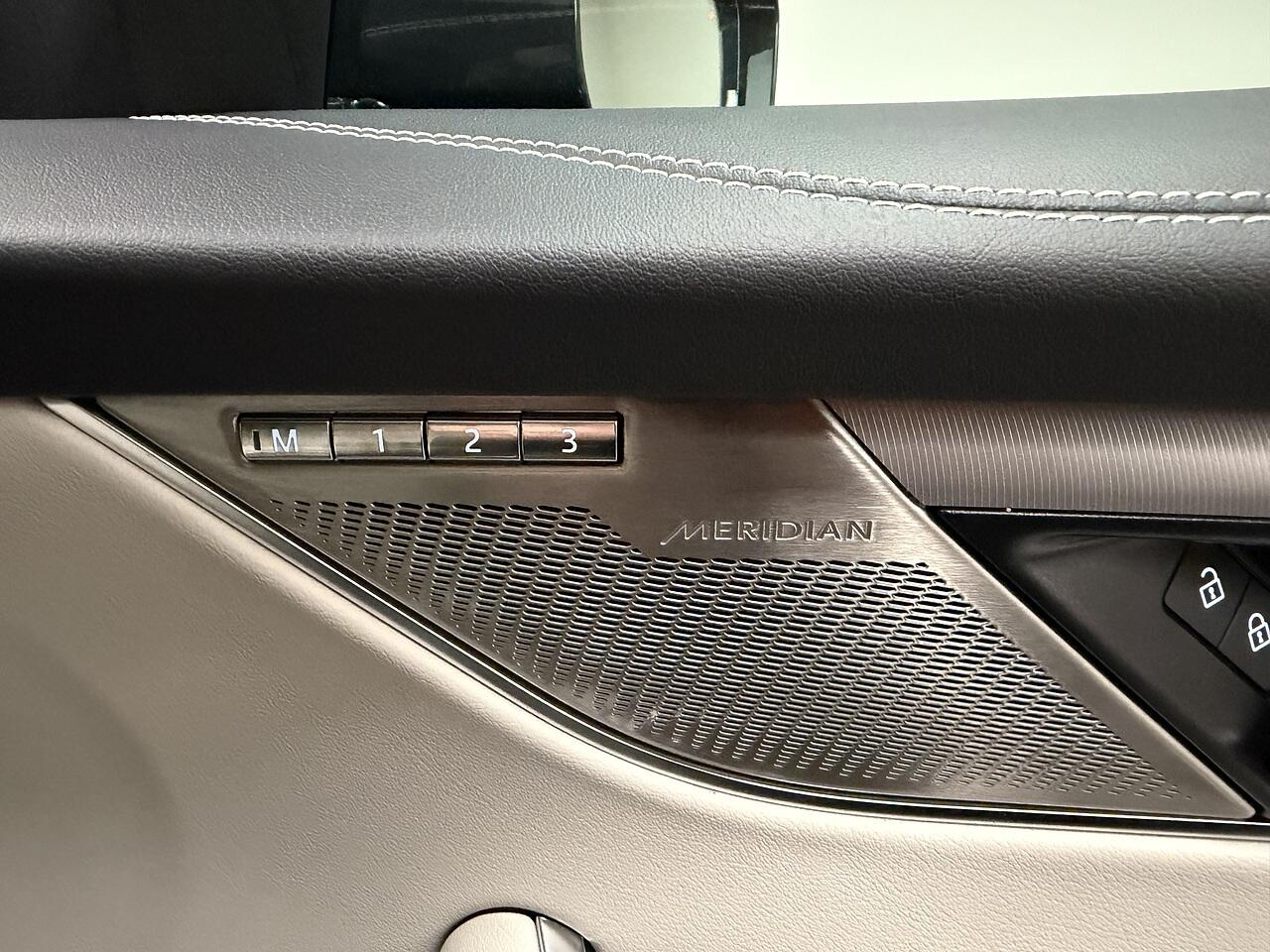 Jaguar F-Pace view 16