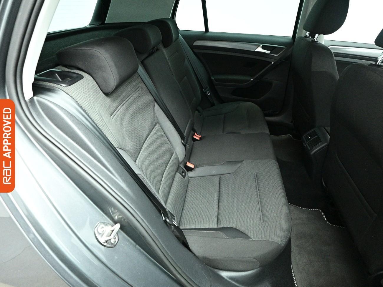 Volkswagen Golf view 12
