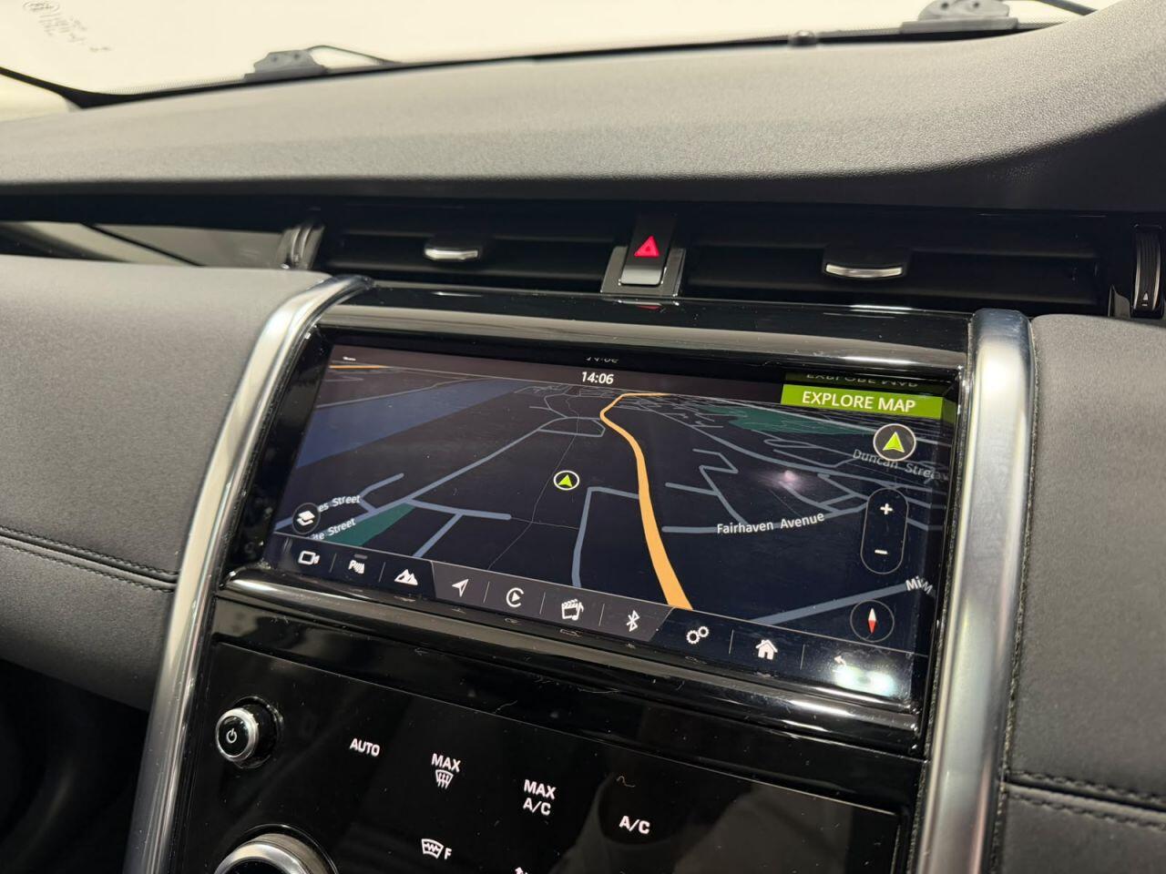 Land Rover Discovery Sport view 26