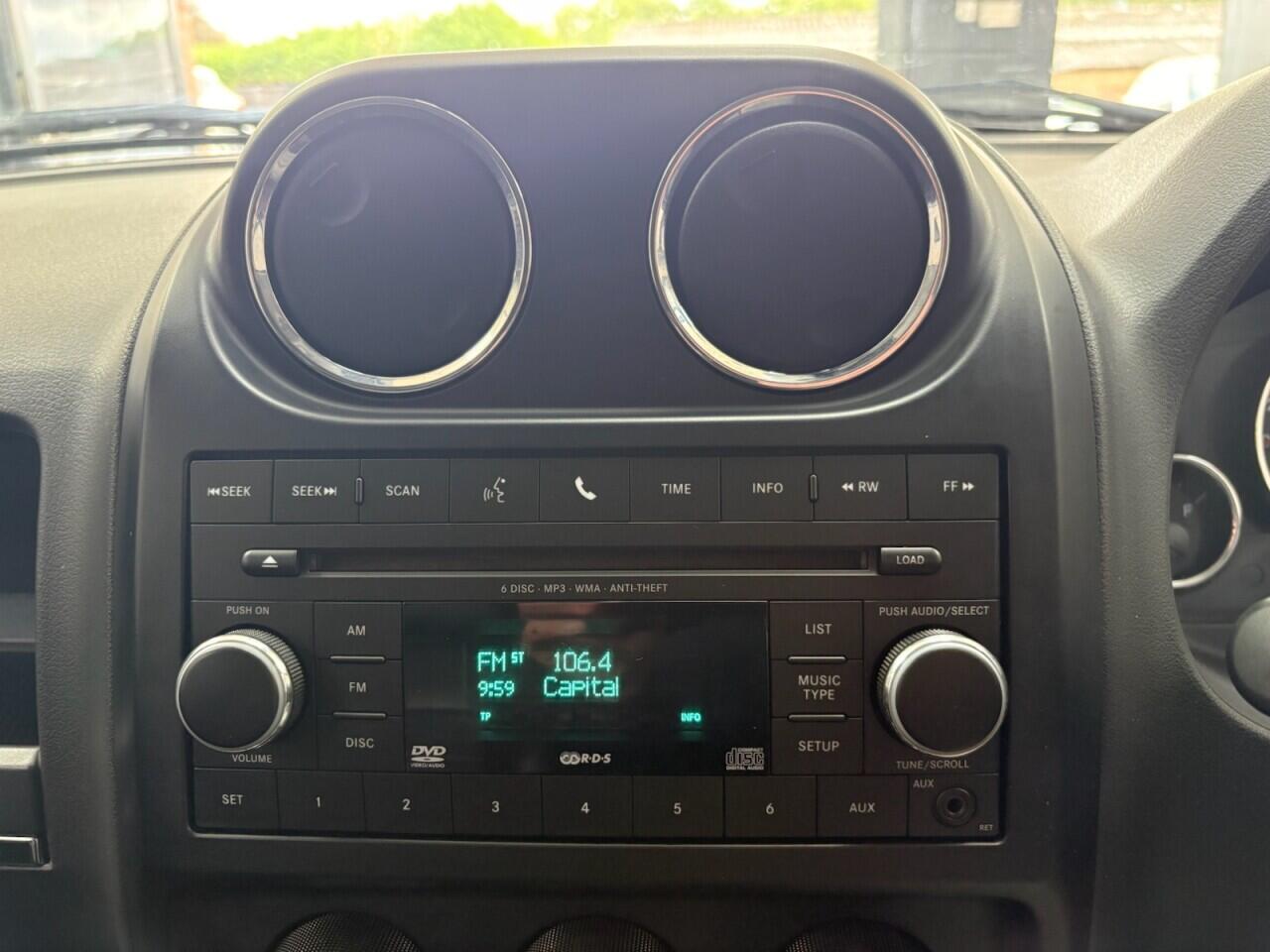 Jeep Compass view 22
