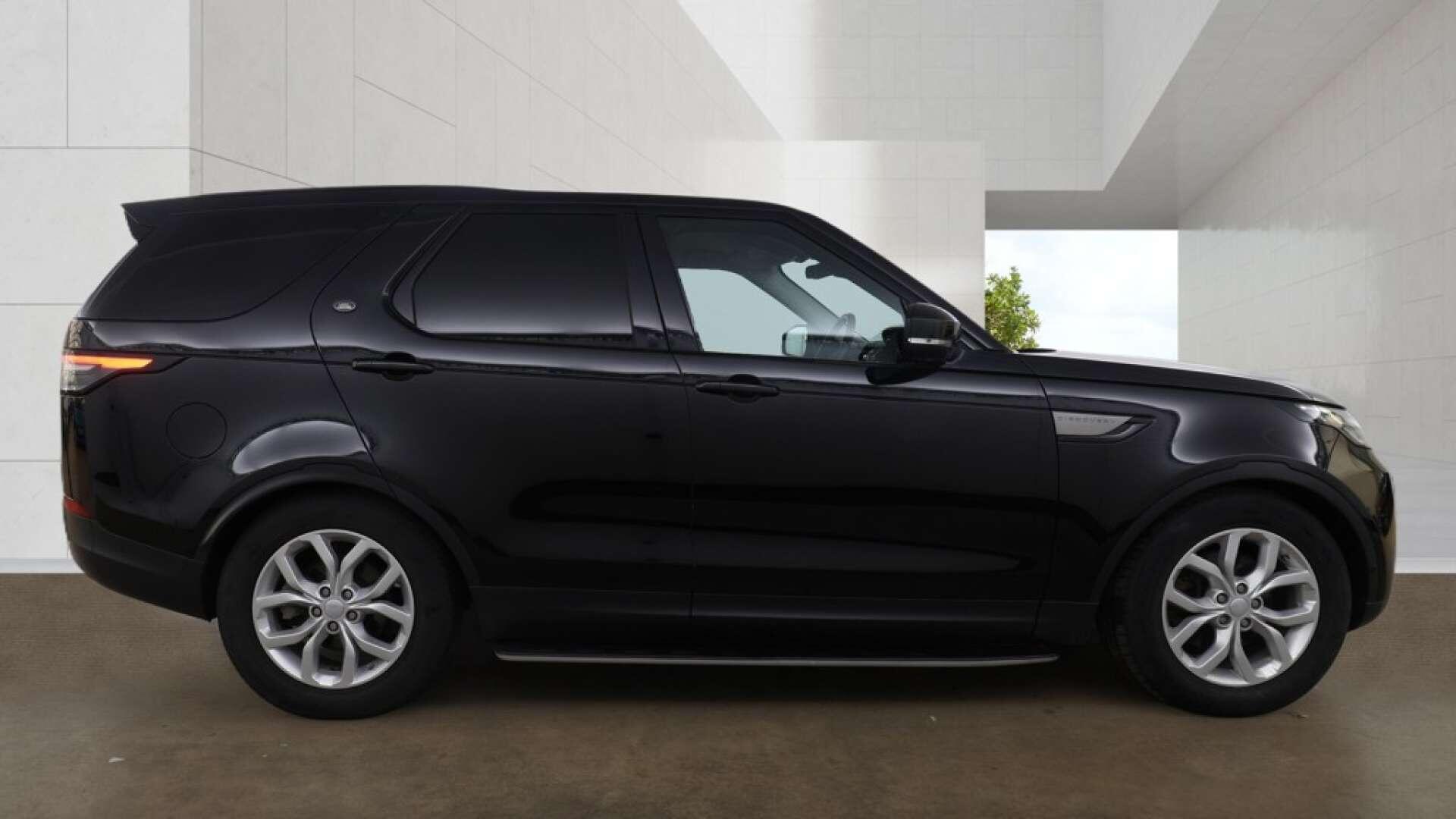 Land Rover Discovery view 6