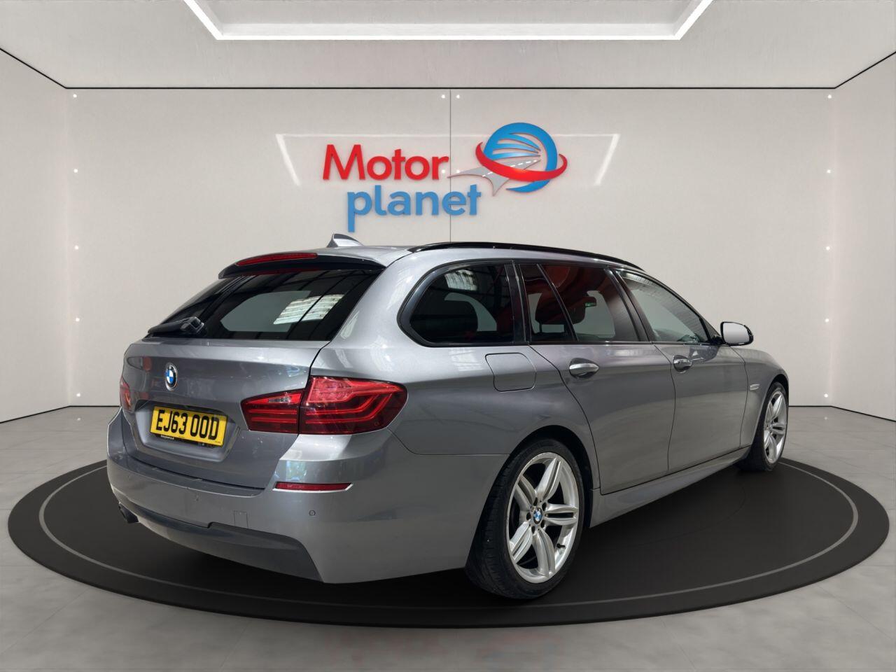 BMW 5 Series view 6