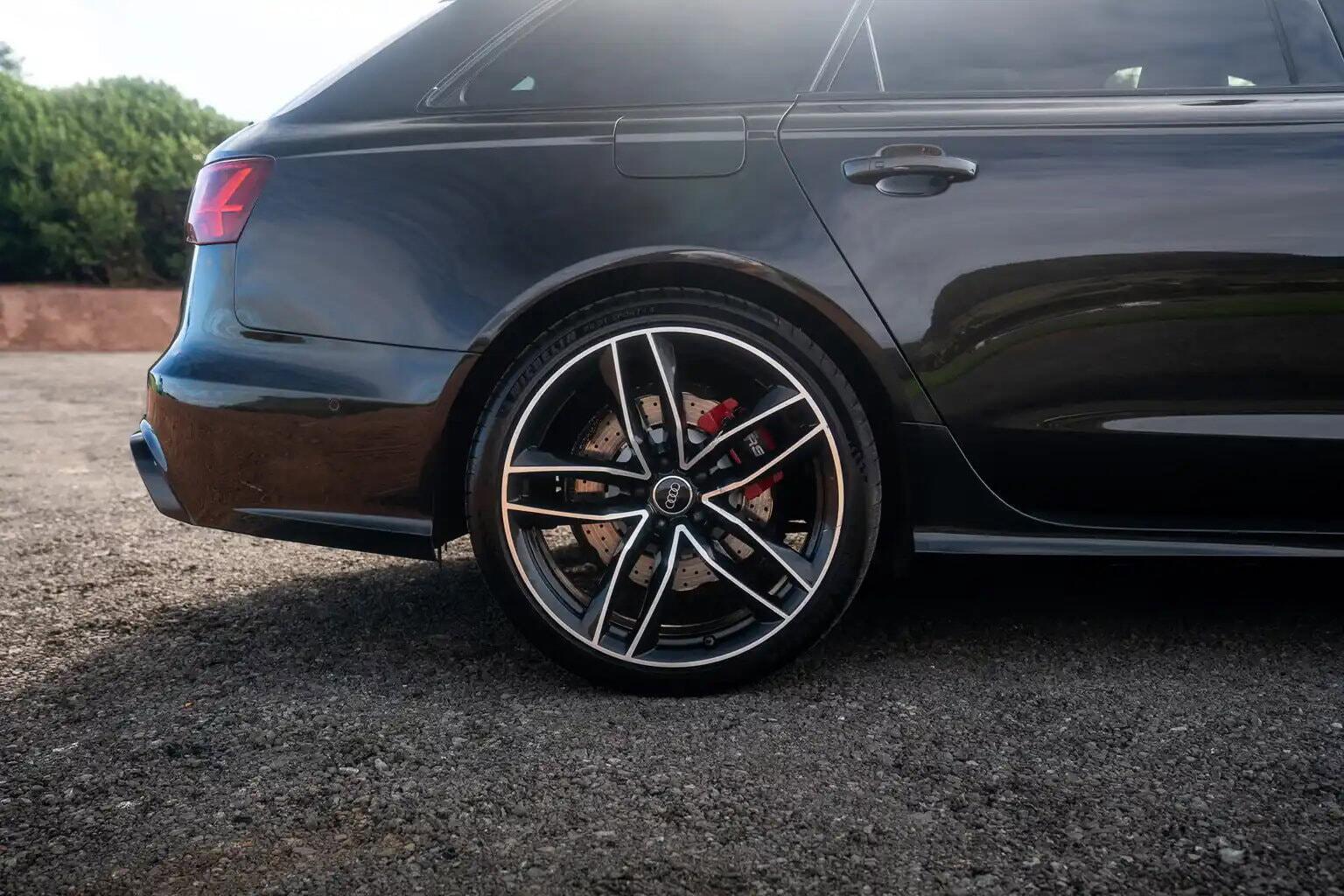 Audi RS6 view 10