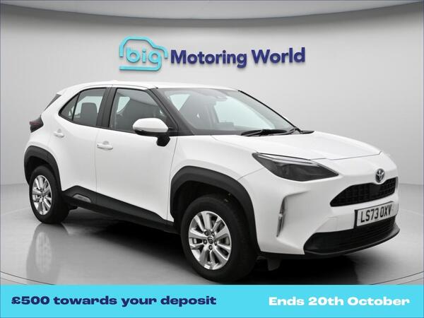 White 2023 Toyota Yaris Cross Estate Front-wheel drive Automatic