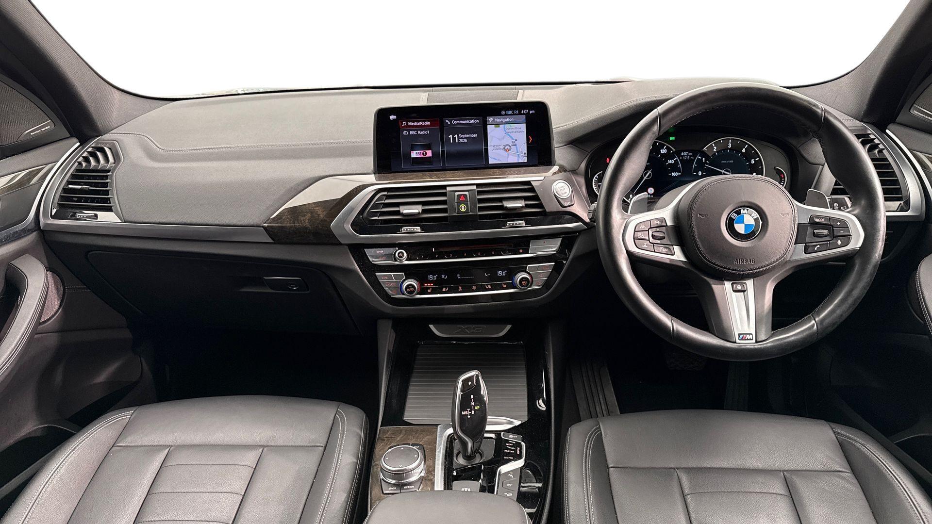 BMW X3 view 4