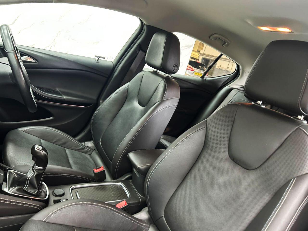 Vauxhall Astra view 13