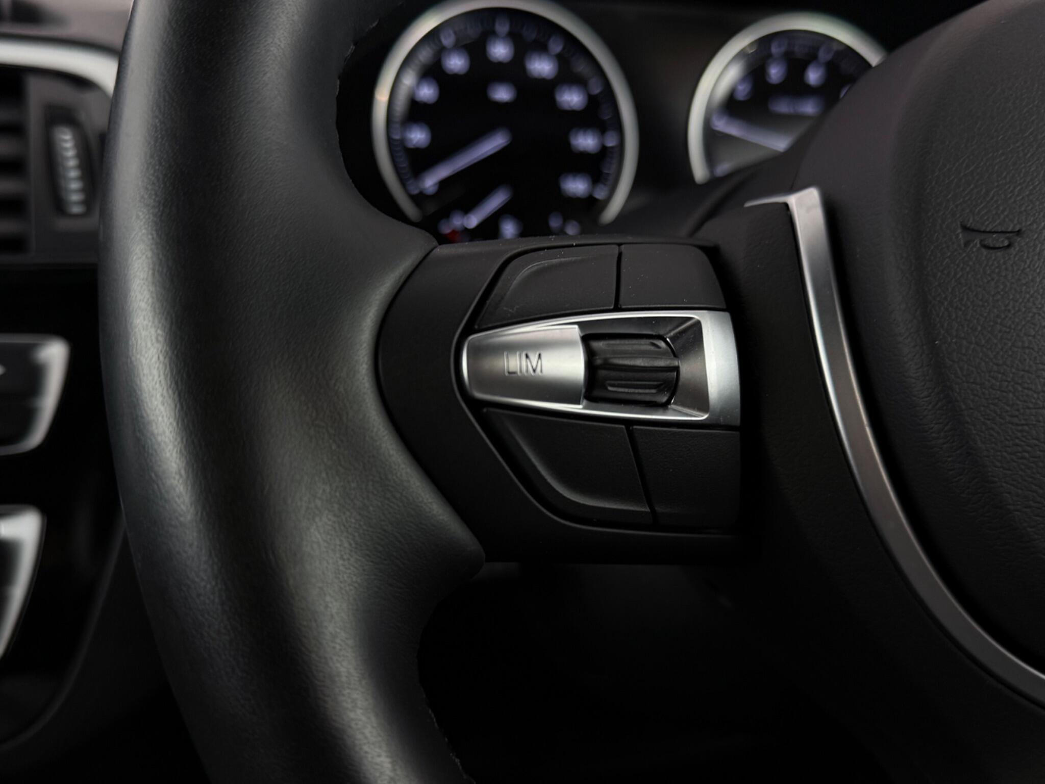 BMW 2 Series view 13