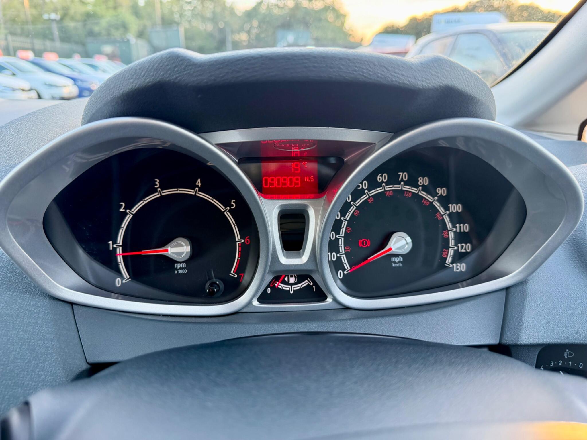Ford Fiesta view 45