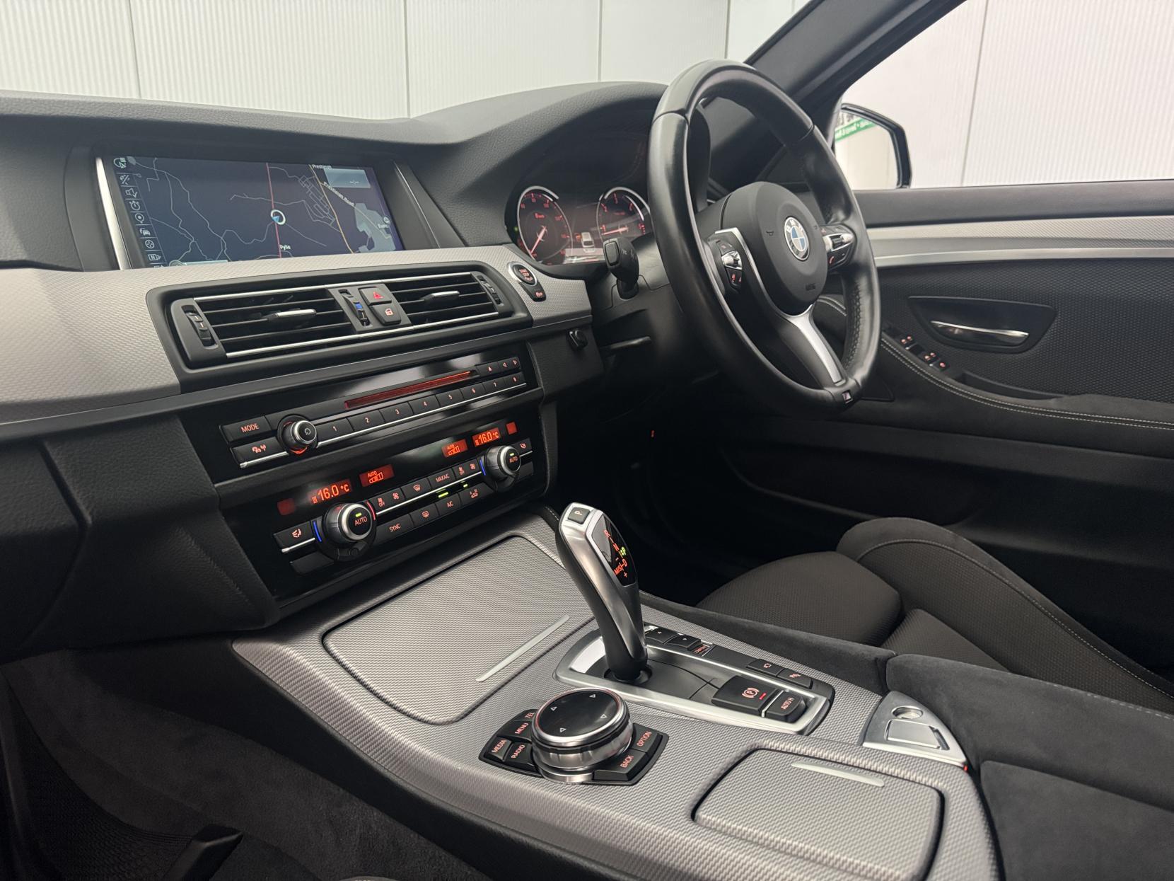 BMW 5 Series view 56