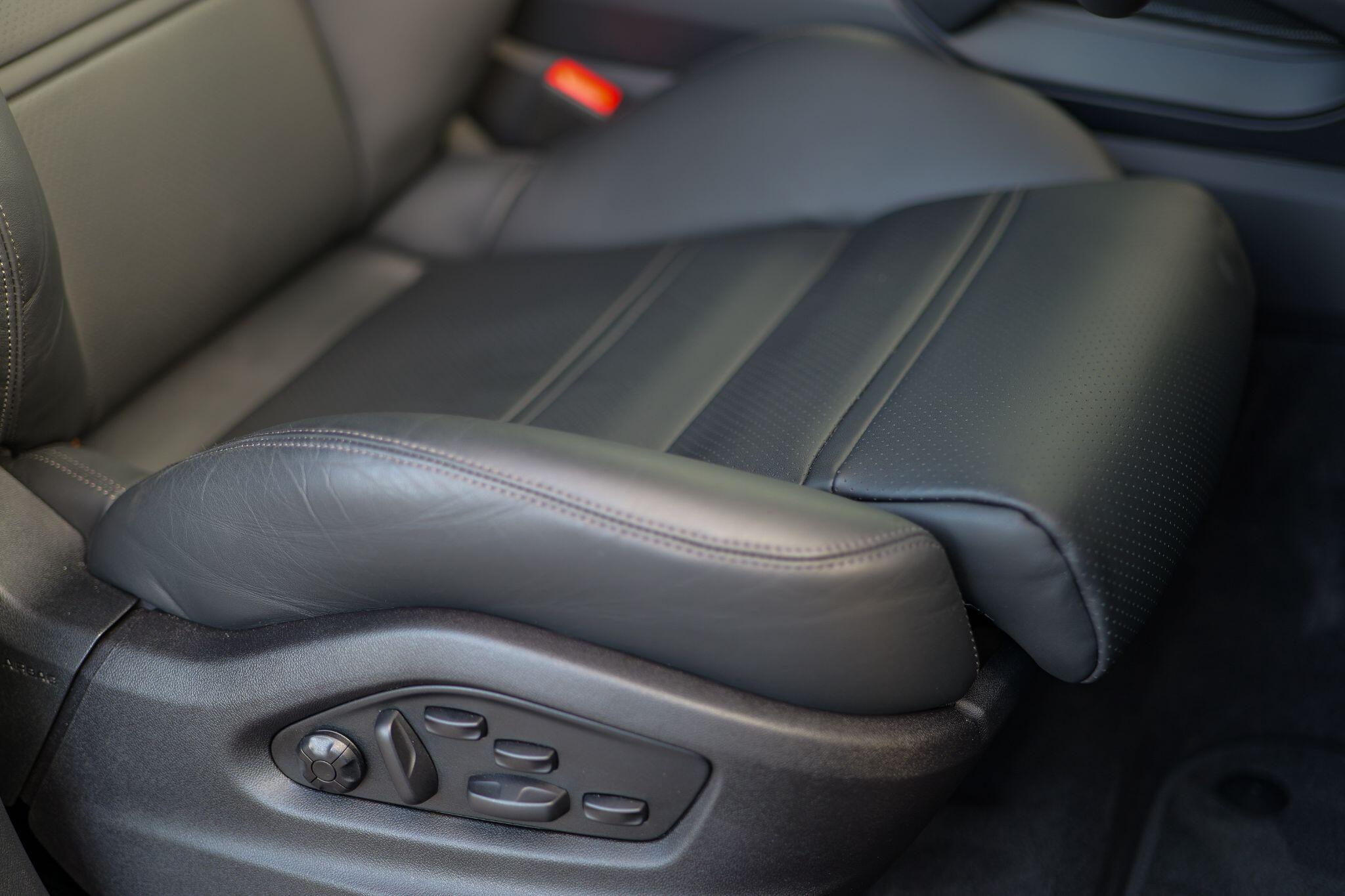 Porsche Cayenne view 25