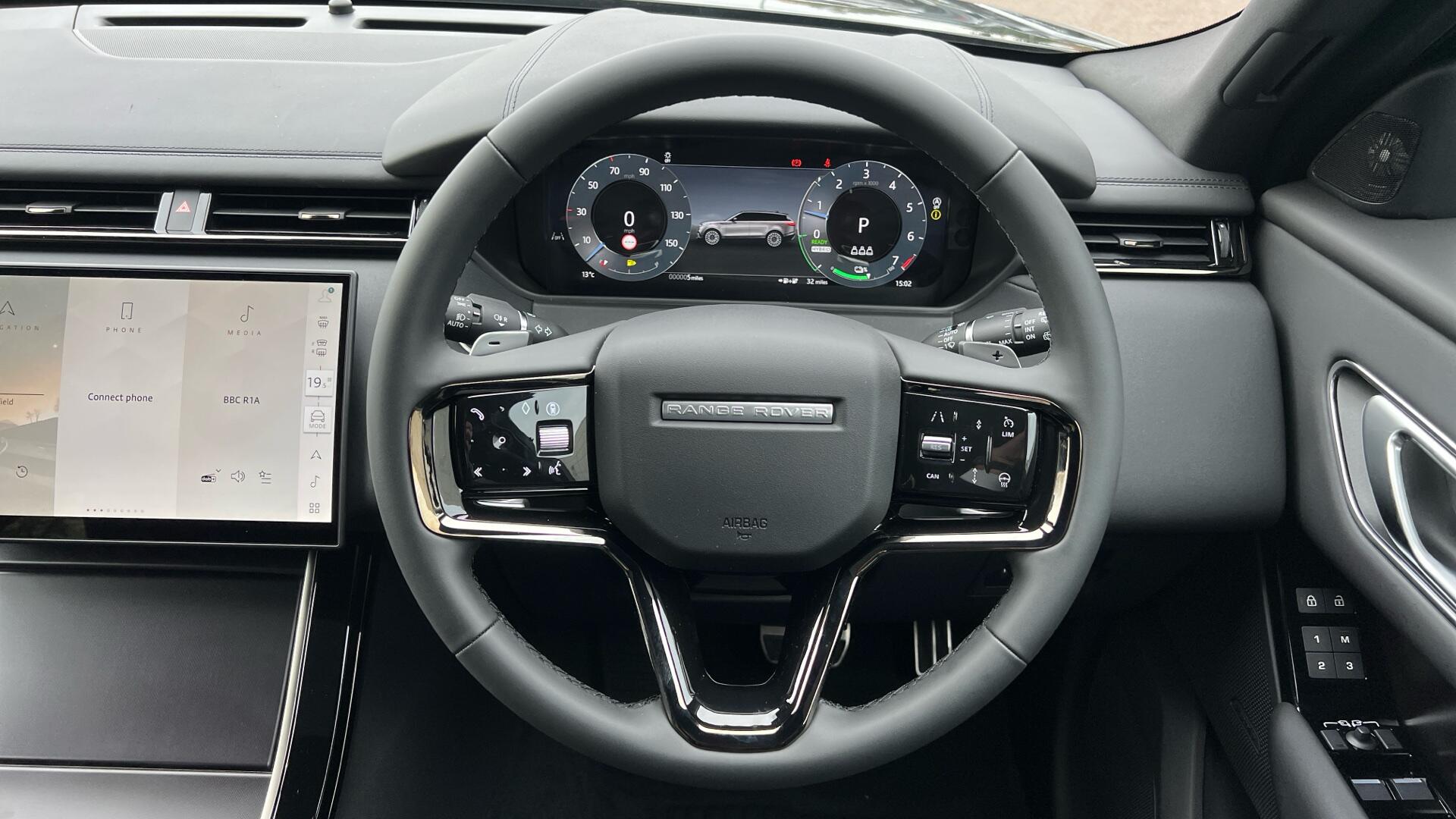 Land Rover Range Rover Velar view 17