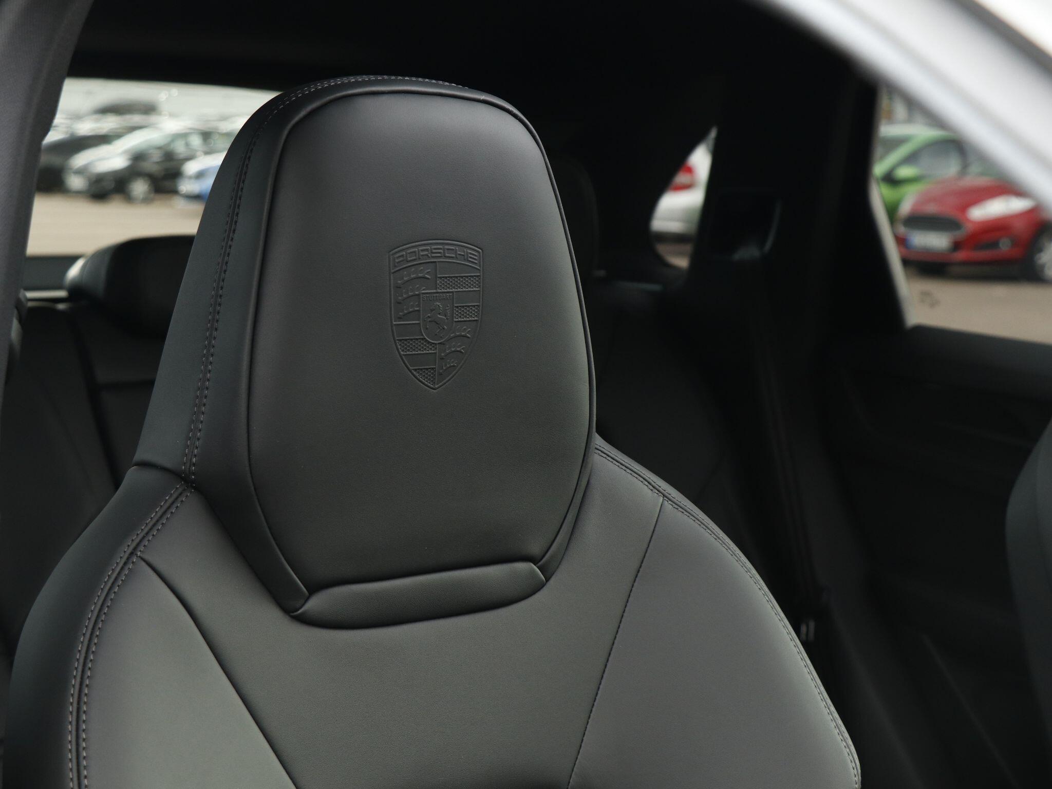 Porsche Cayenne view 23