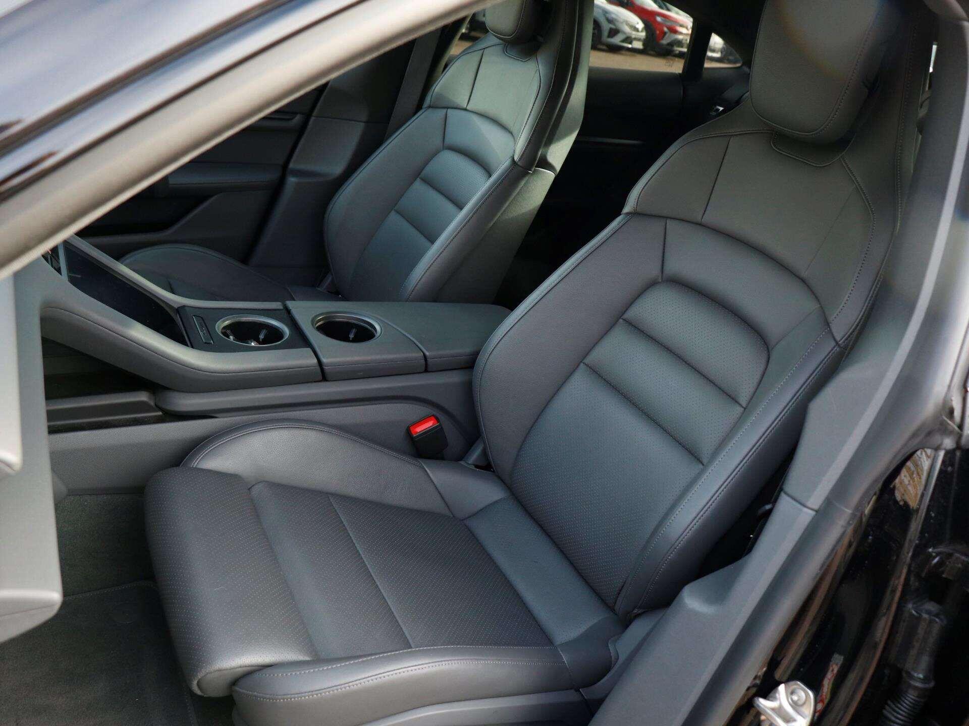 Porsche Taycan view 24