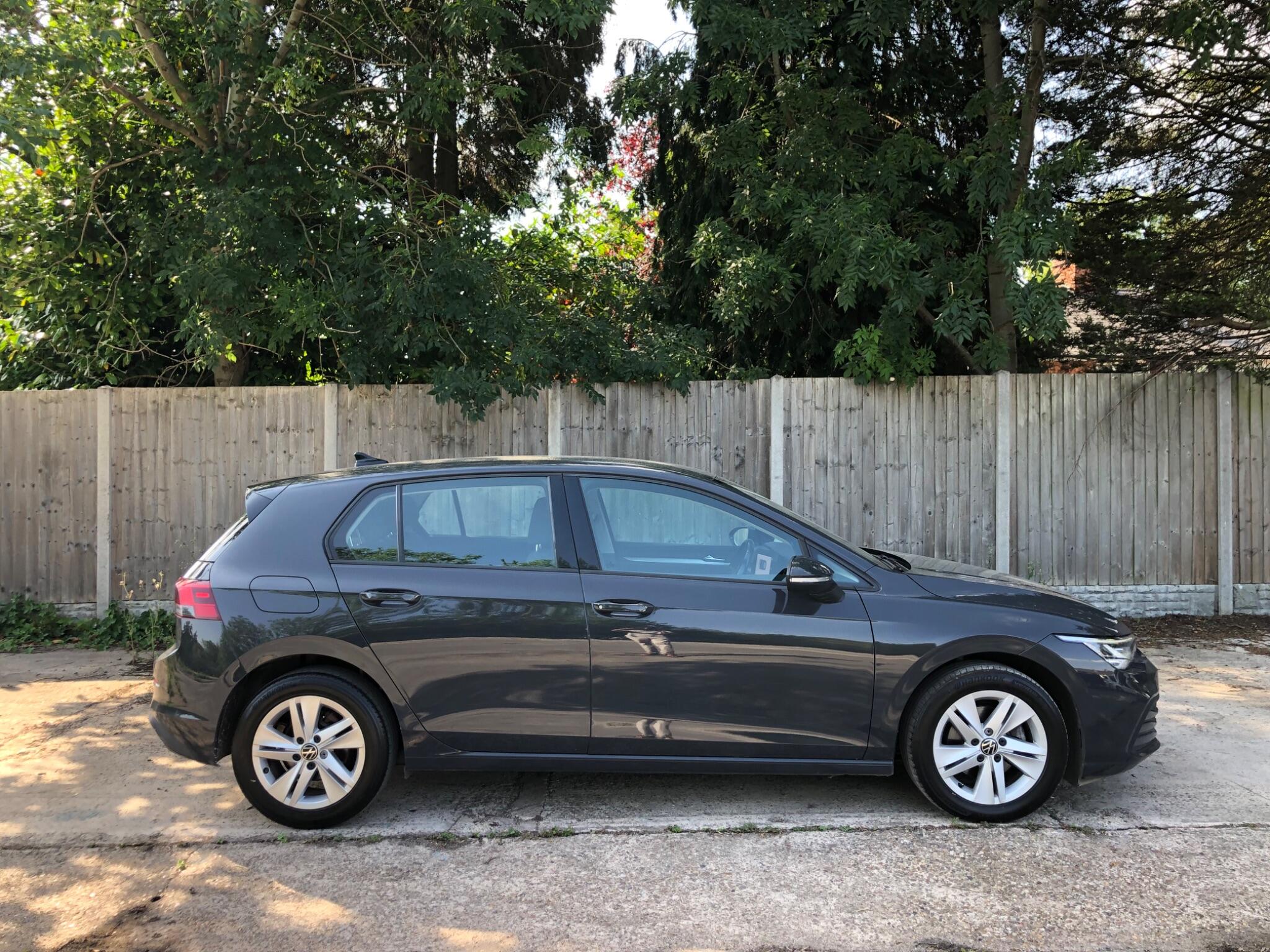 Volkswagen Golf view 3