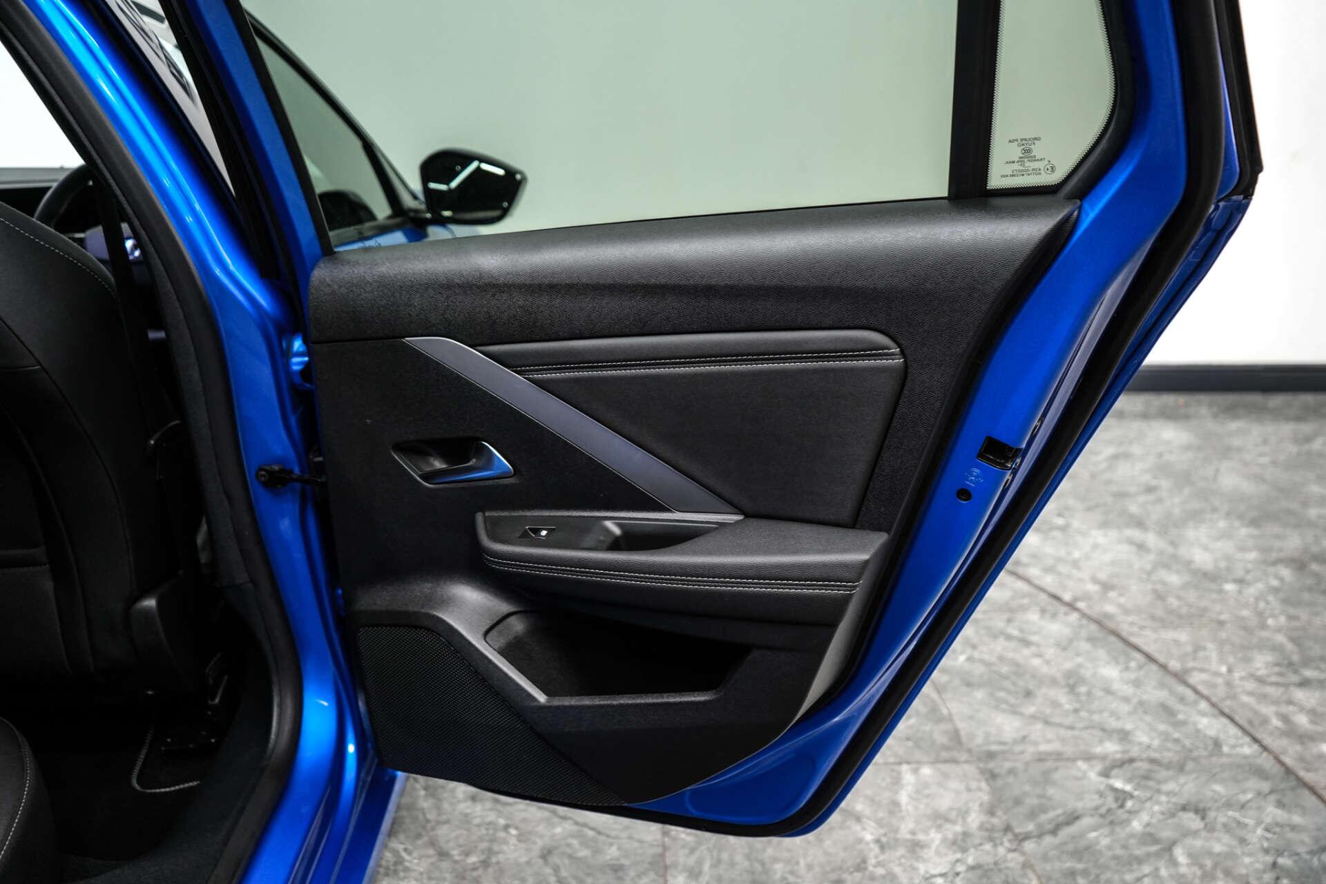 Vauxhall Astra Electric view 20