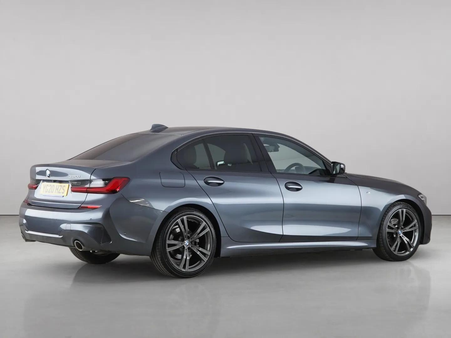 BMW 3 Series view 8