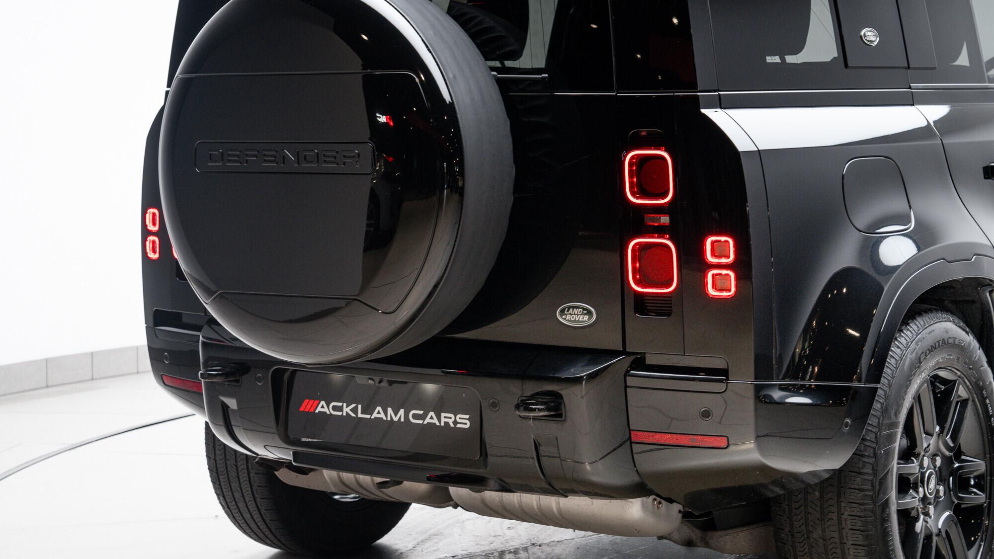 Land Rover Defender view 15