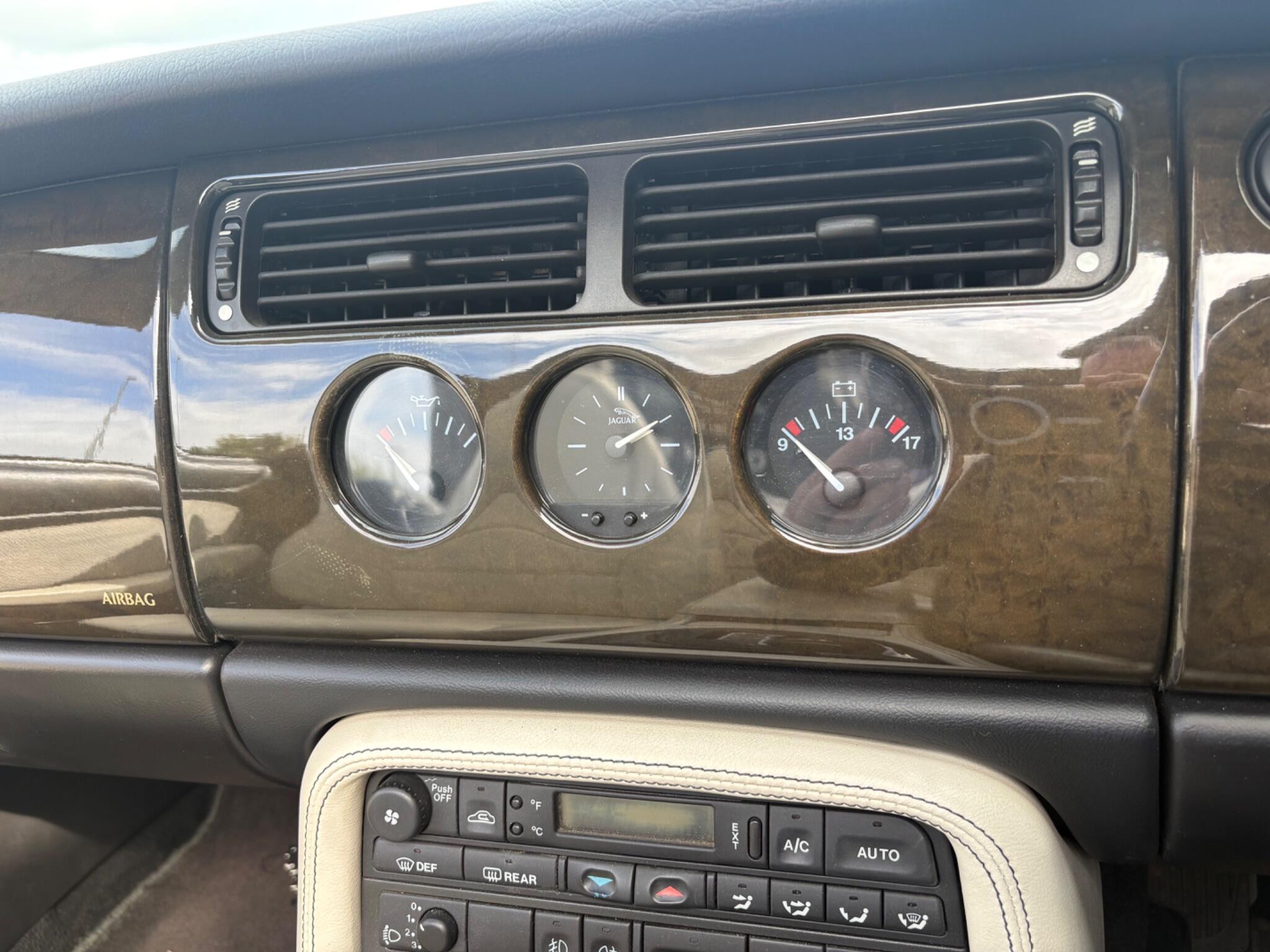 Jaguar XK8 view 25