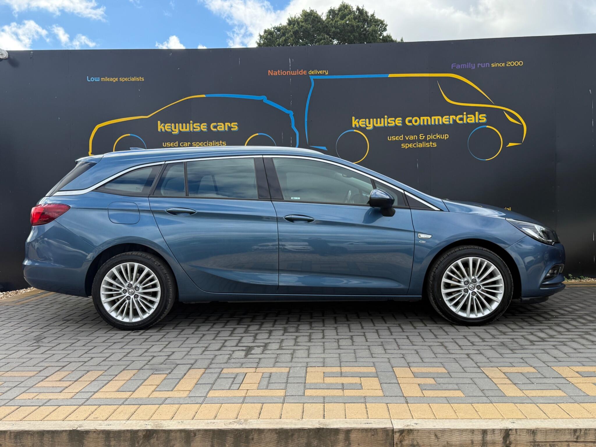 Vauxhall Astra view 7