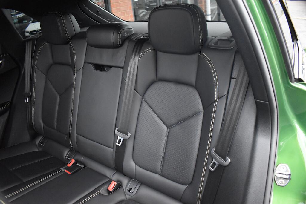 Porsche Macan view 53