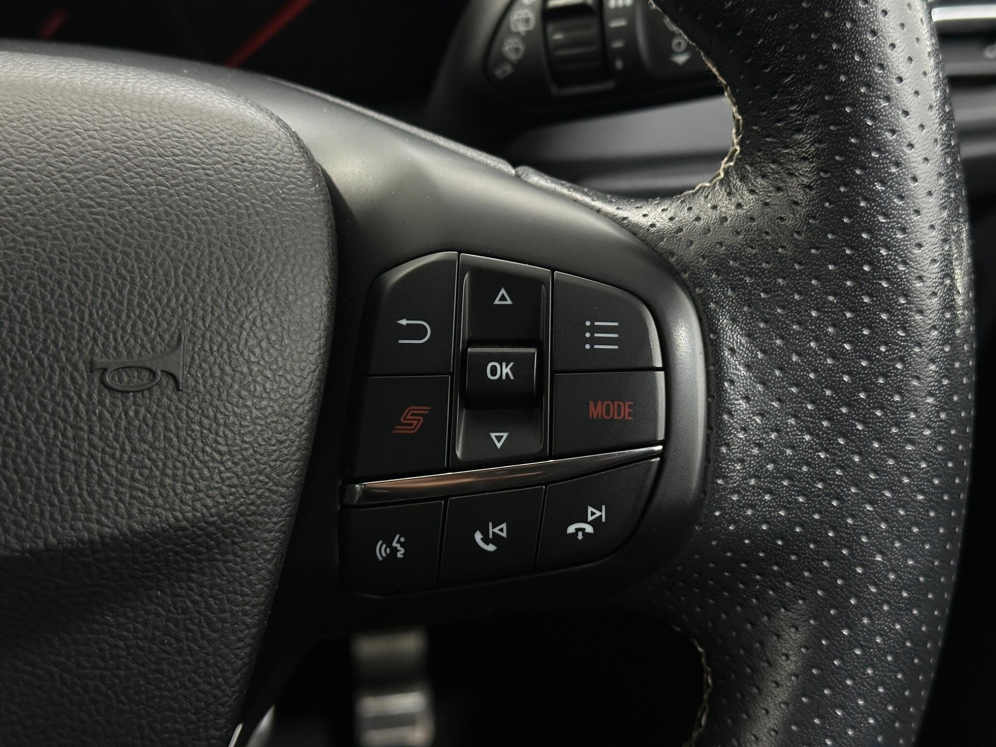Ford Focus view 16