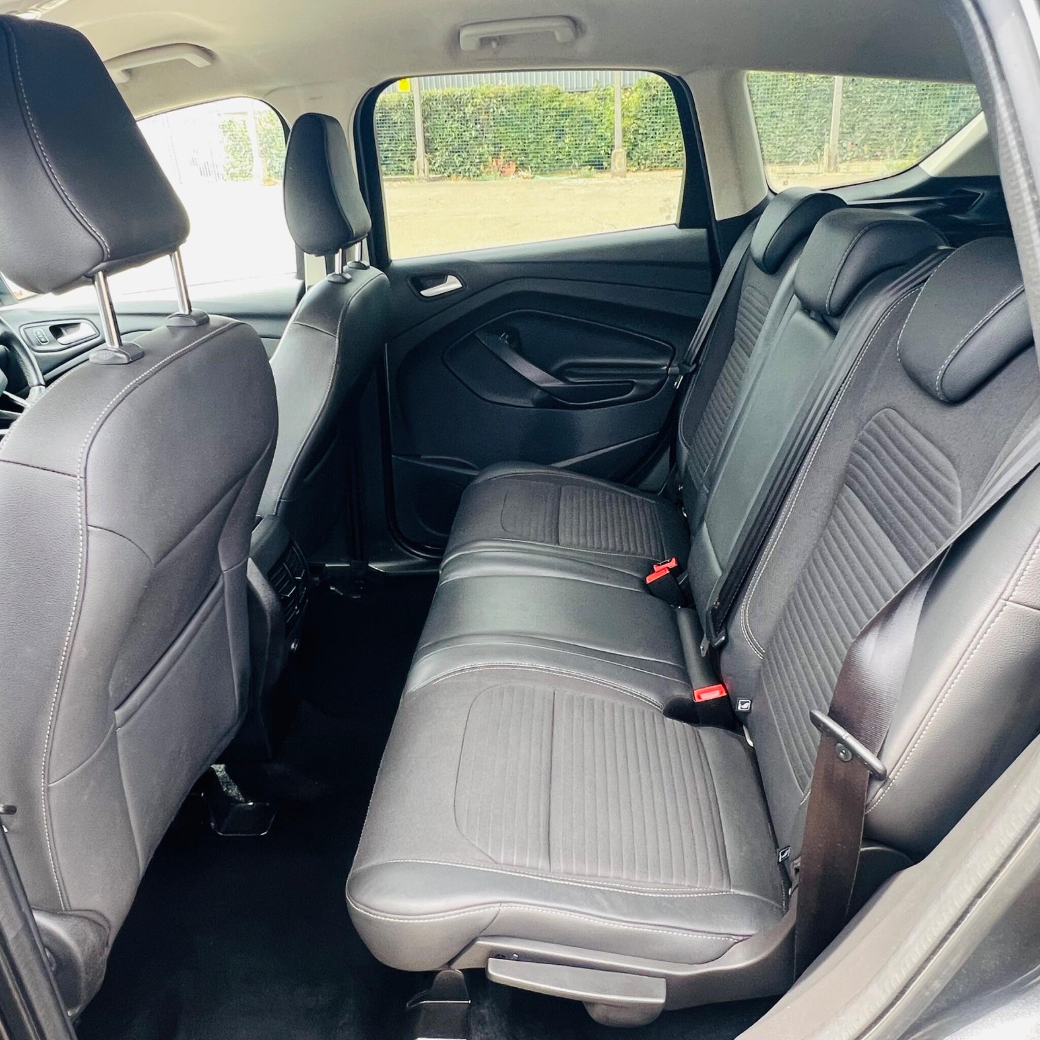 Ford Kuga view 14