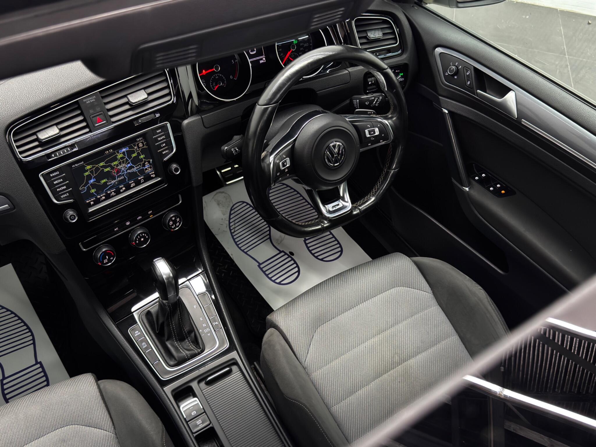 Volkswagen Golf view 5