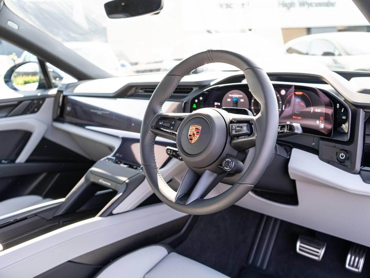 Porsche Cayenne view 4