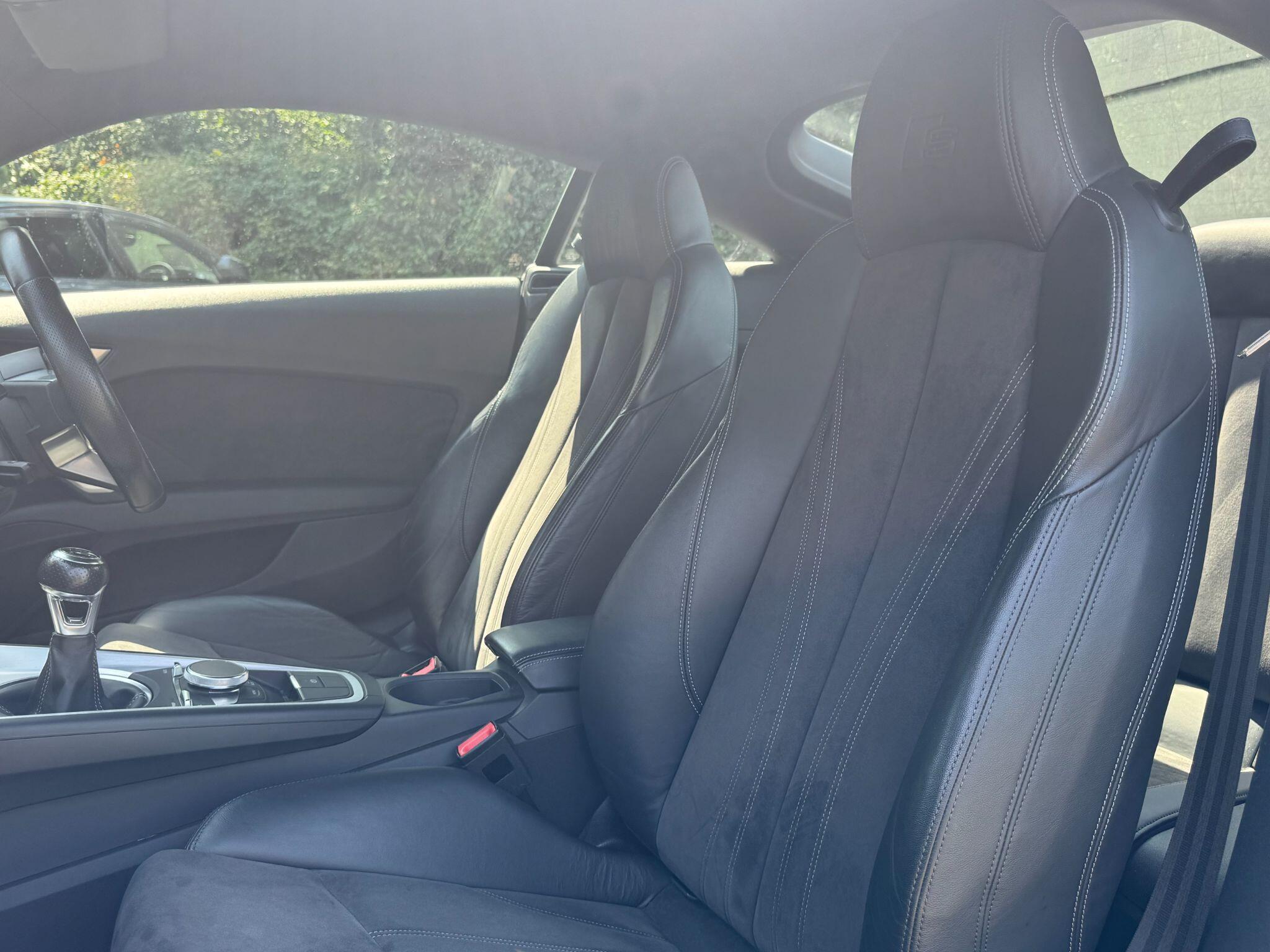 Audi TT view 23