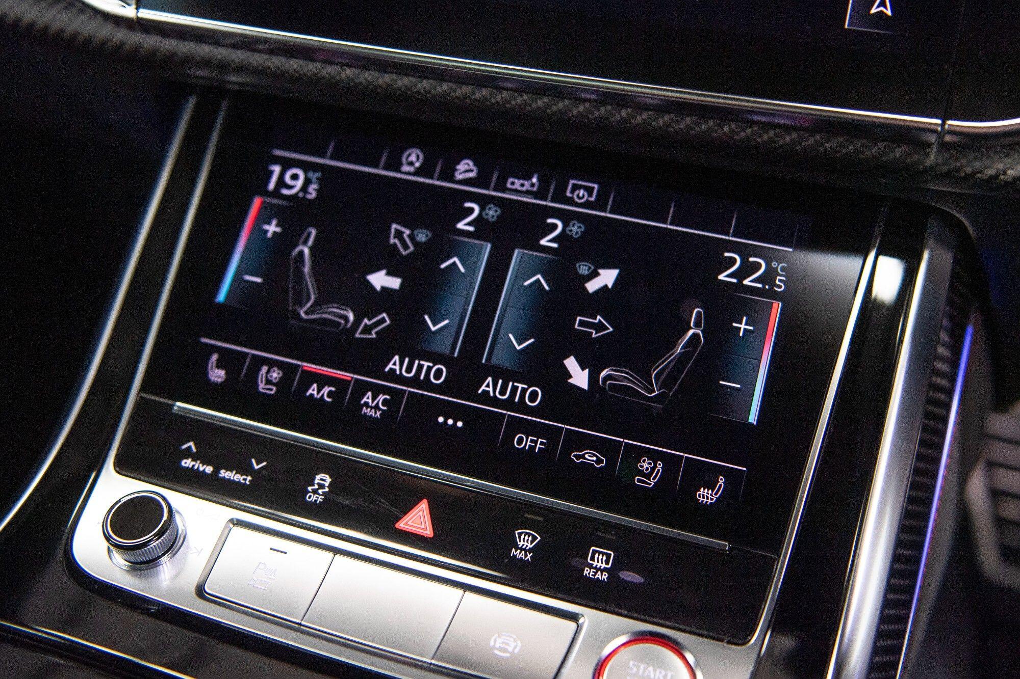 Audi RSQ8 view 24