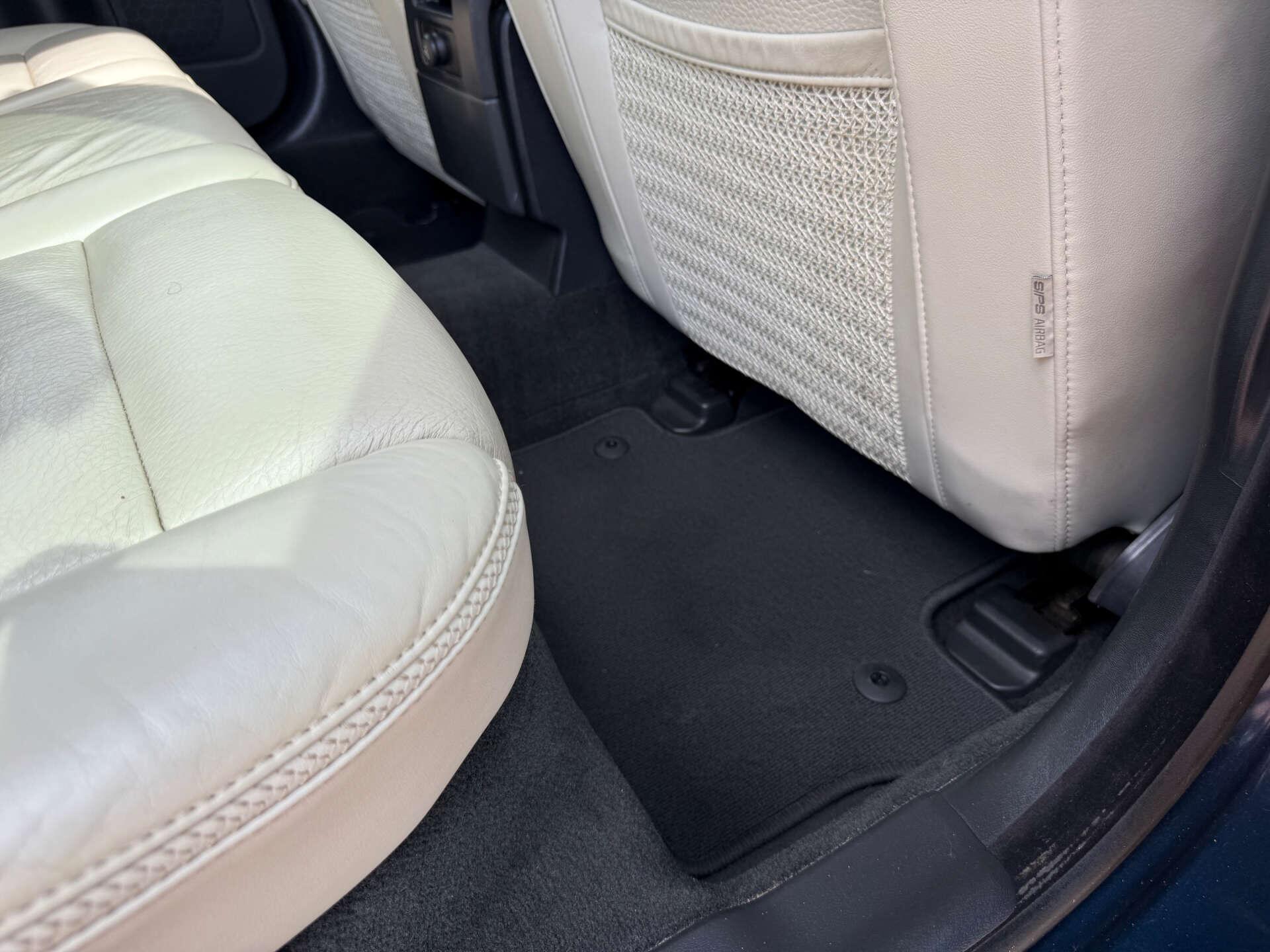 Volvo XC70 view 64