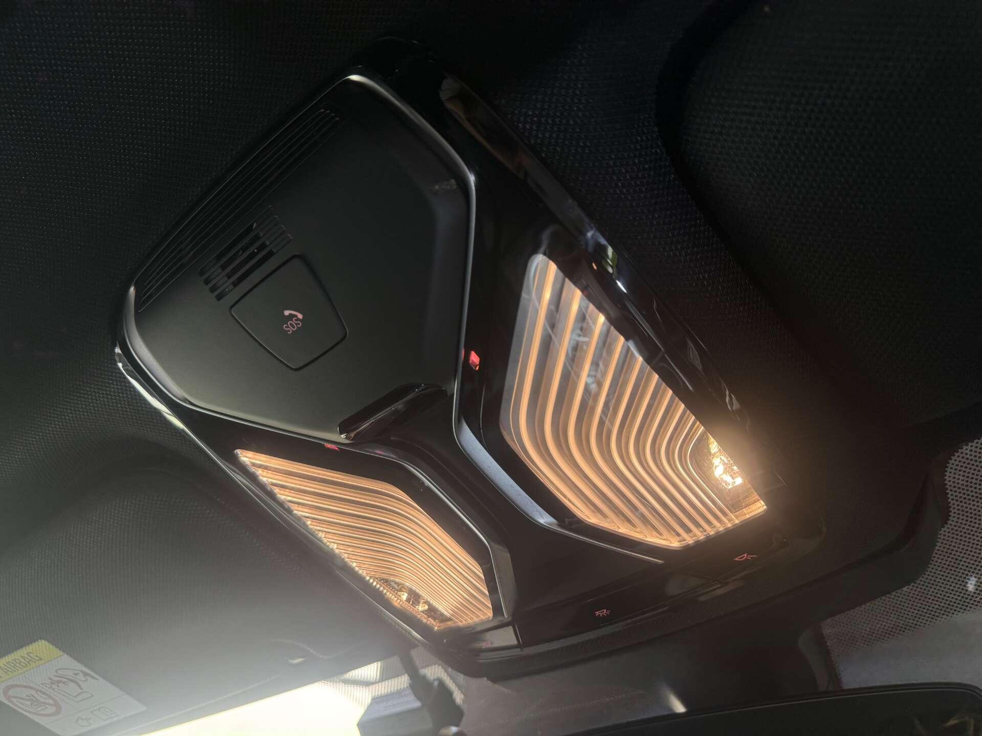 BMW 7 Series view 56