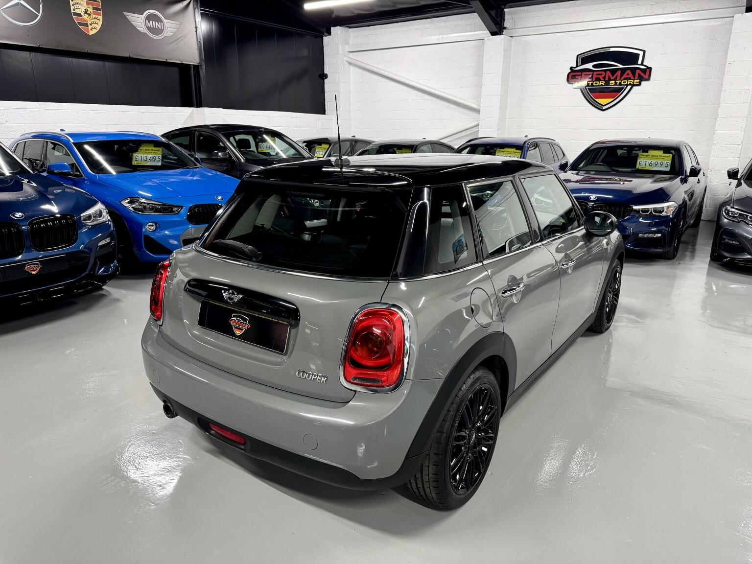 Mini Cooper view 3